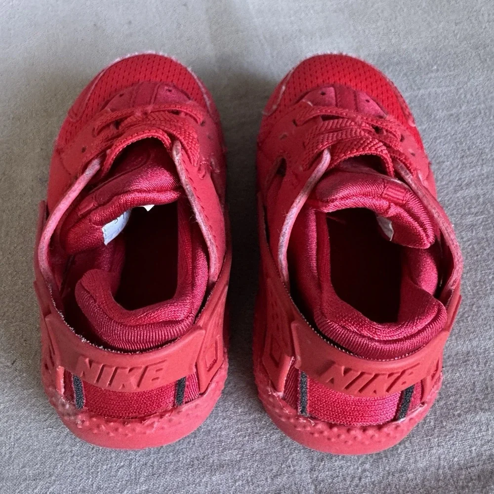 Size 5c - Nike Huarache Run University Red 704950-600 Toddler Shoes Boys